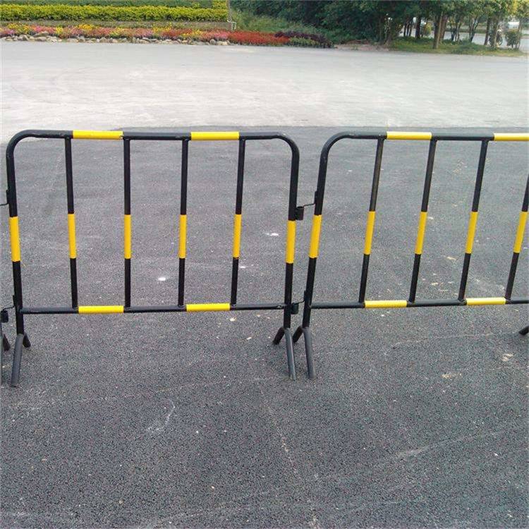 【臨時移動護欄