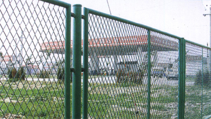 鋼板護(hù)欄網(wǎng) 鐵路圍欄網(wǎng) 防眩網(wǎng) 橋梁防護(hù)網(wǎng) 結(jié)實(shí)耐用 廠價(jià)直銷_五金、工具_(dá)世界工廠網(wǎng)中國(guó)產(chǎn)品信息庫(kù)