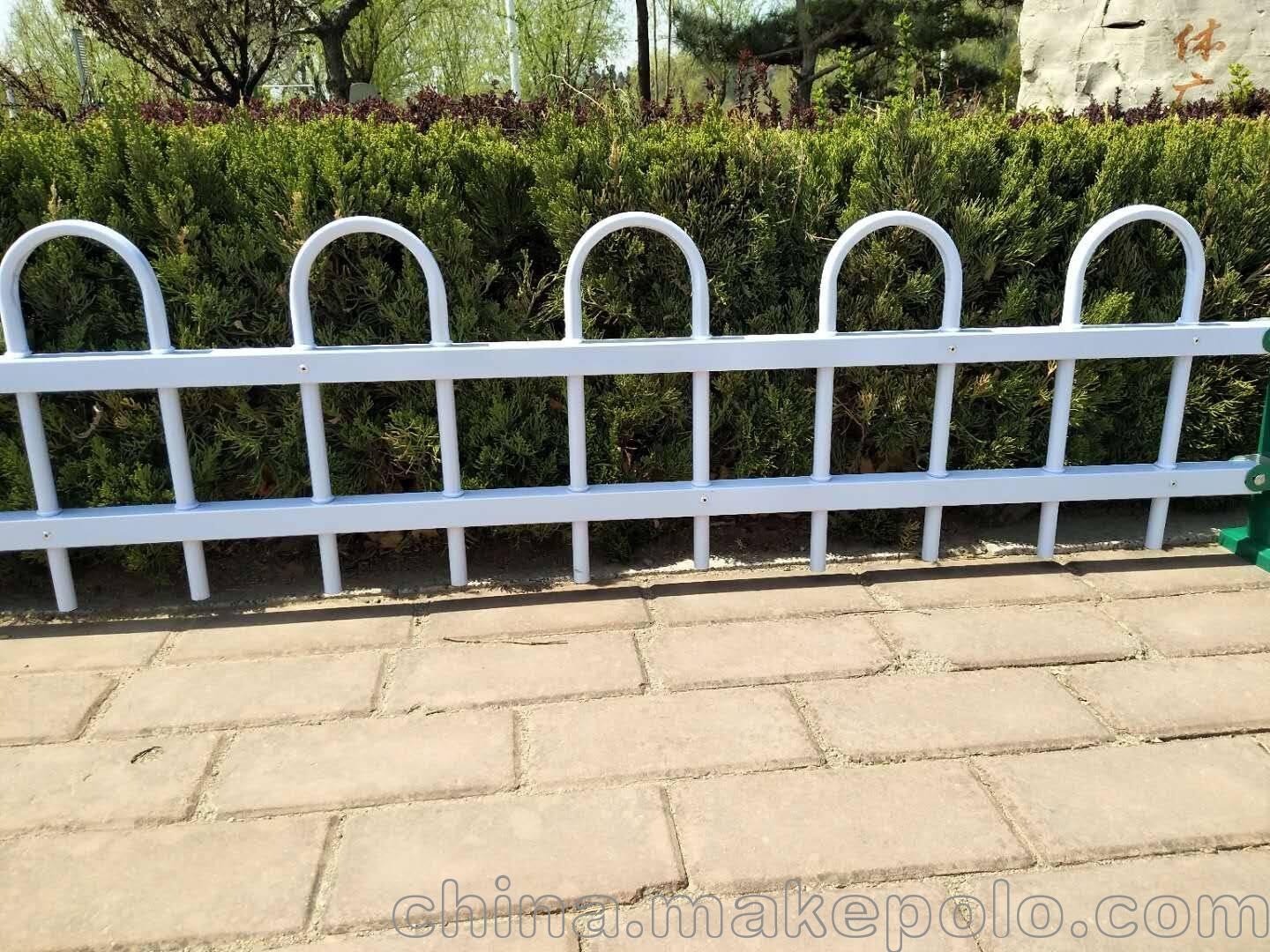 河北省工廠直銷 保定市道路綠化帶鋅鋼草坪護欄