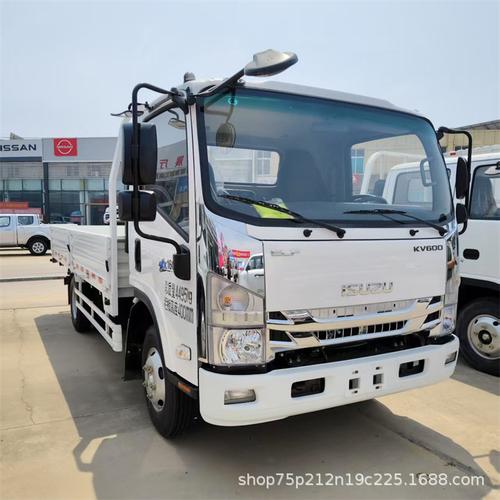 高效聯(lián)通 2米集裝箱小貨車與5.2米欄板運(yùn)輸車的代理報(bào)關(guān)及運(yùn)輸全攻略